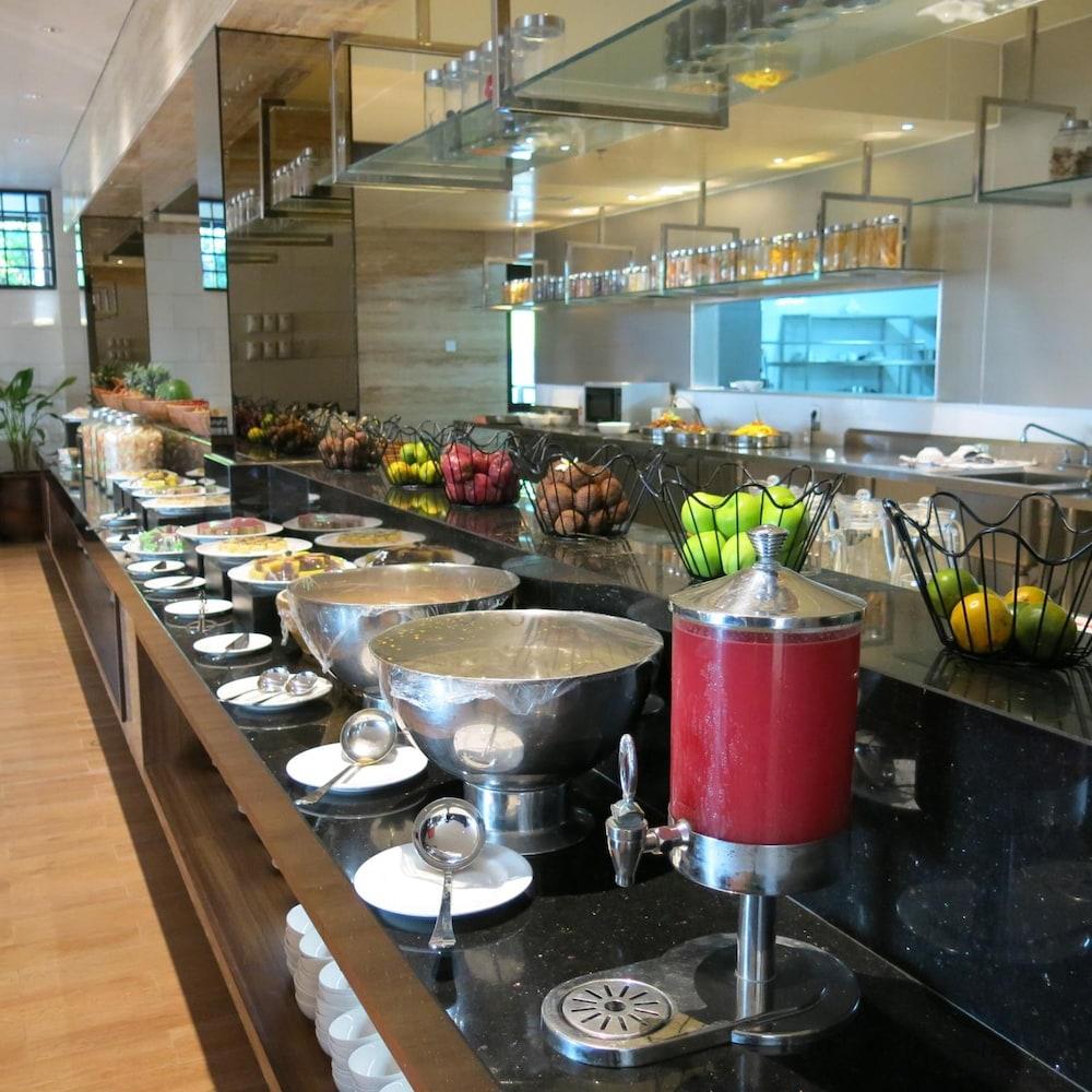 Grand Luley Manado Otel Dış mekan fotoğraf